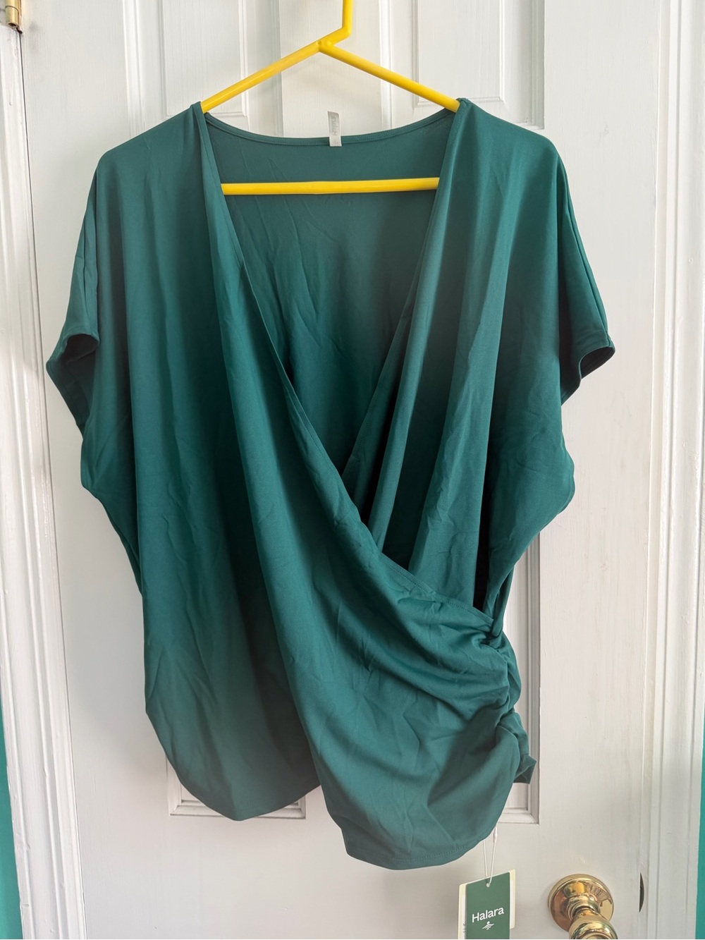 Halara Rainforest Green Crossover Ruched Top, 1X (14w/16w), NWT, $28
